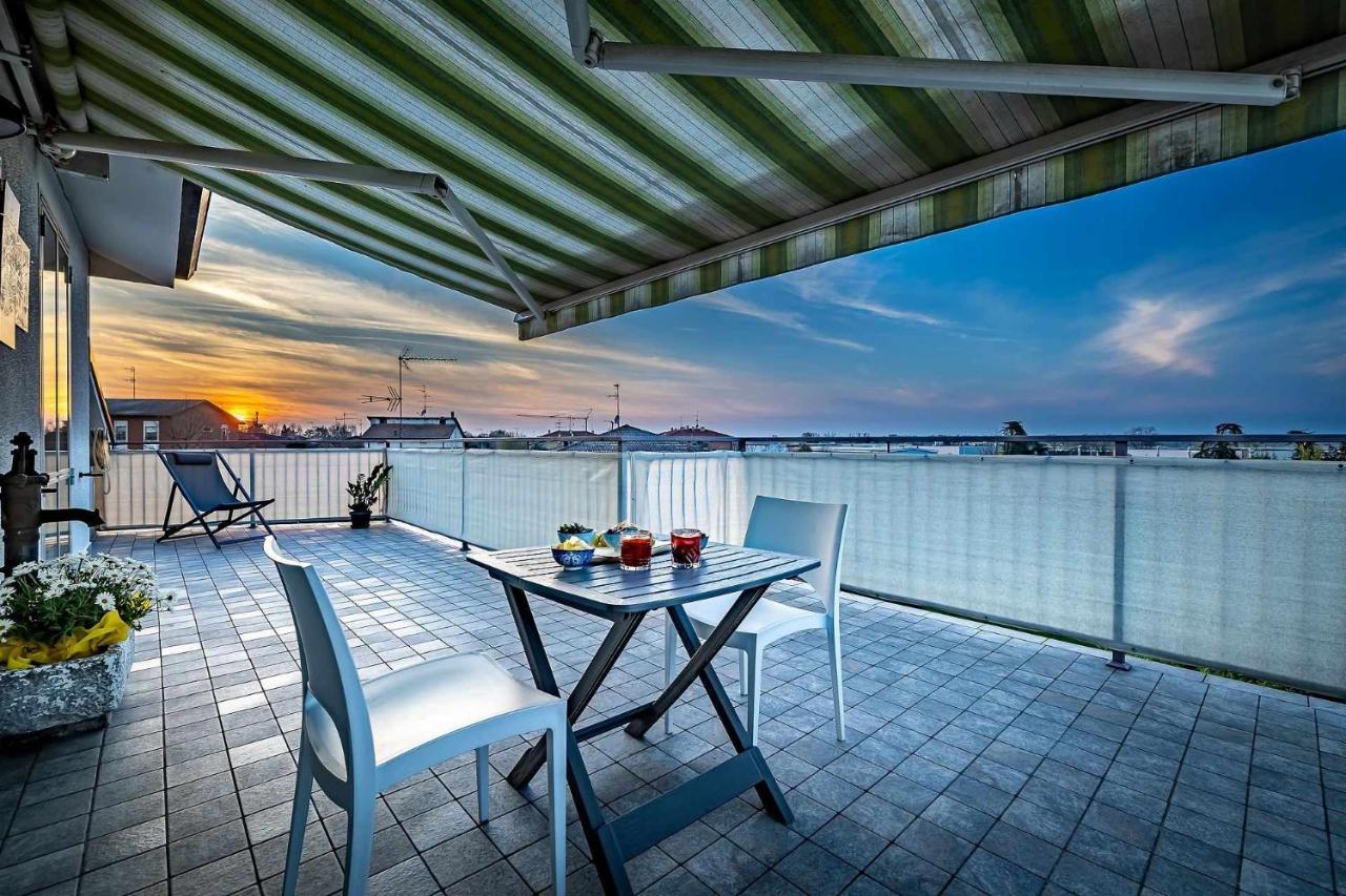 Il Terrazzo Sul Tramonto Apartment Bastiglia Bagian luar foto